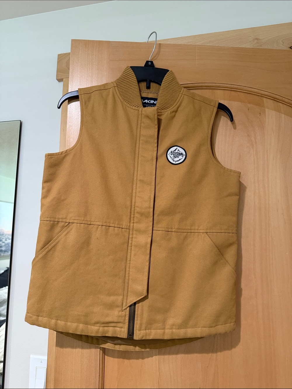Dakine Mustard Yellow Quilted Sleeveless Vest
